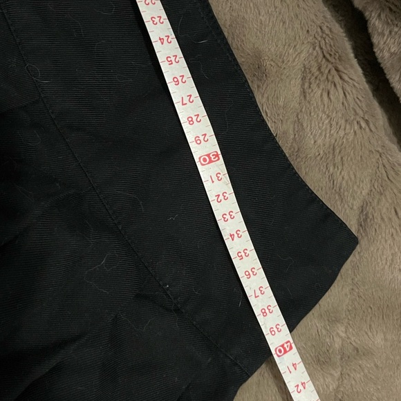 black pleated mini skirt - Picture 2 of 4